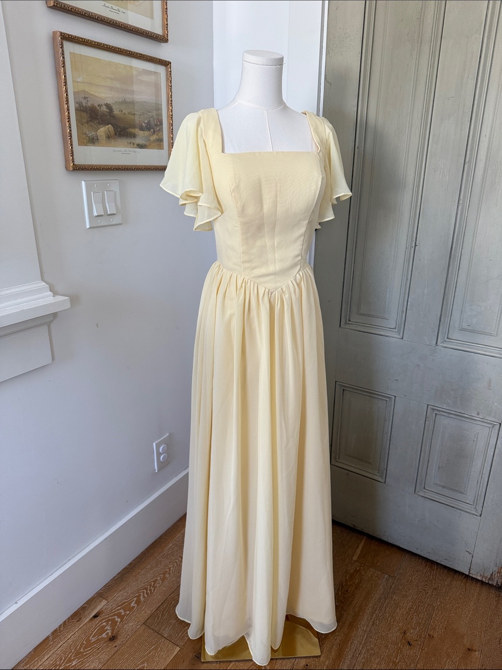 Elegant Flutter-Sleeve Maxi Dress